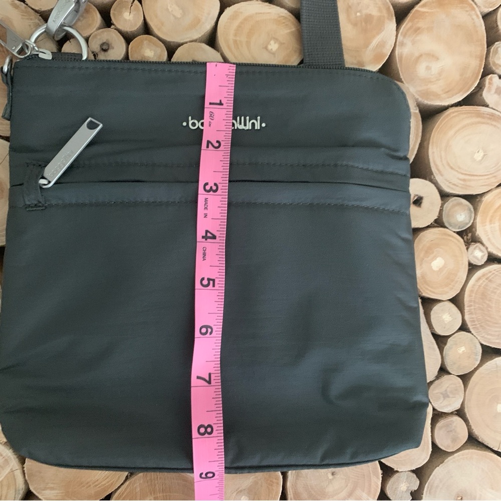 NWOT Baggallini Crossbody Bag - Picture 10 of 10